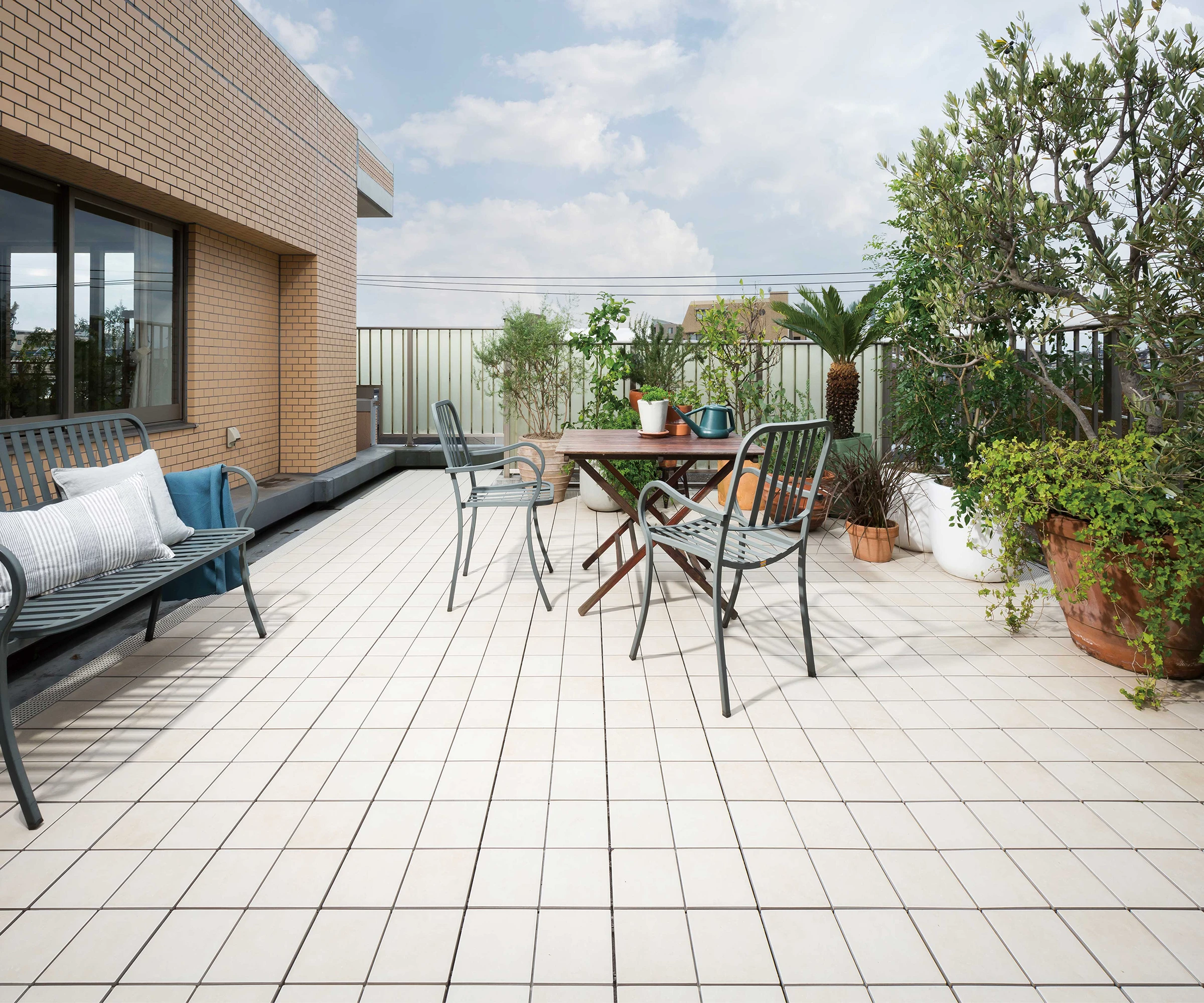 Cregare Balcony Tile System