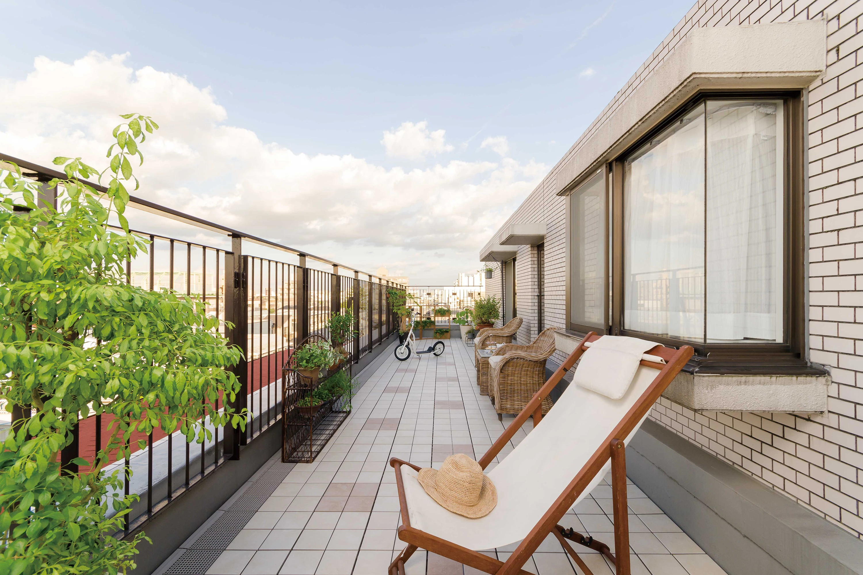 Cregare Balcony Tile System