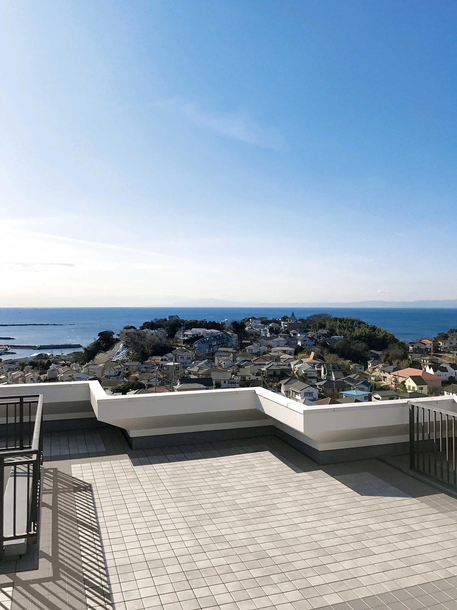 Cregare Balcony Tile System